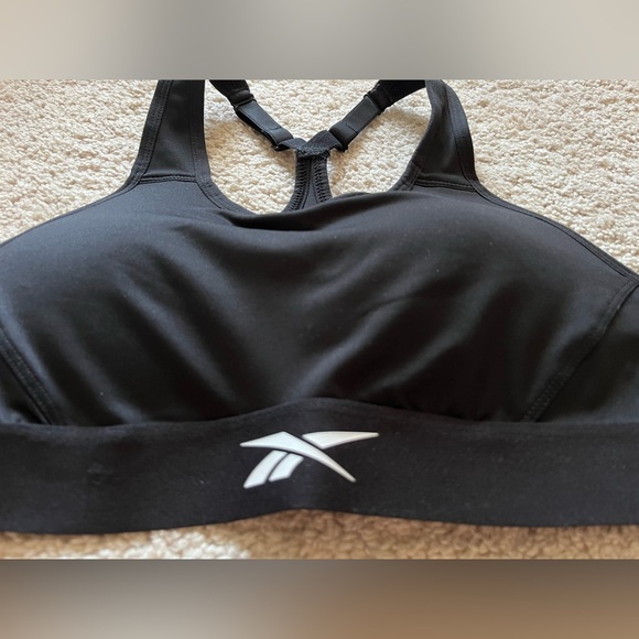 NWT Reebok Women's Challenger High Support Moisture Wicking Bra Black Size Small - Picture 2 of 6